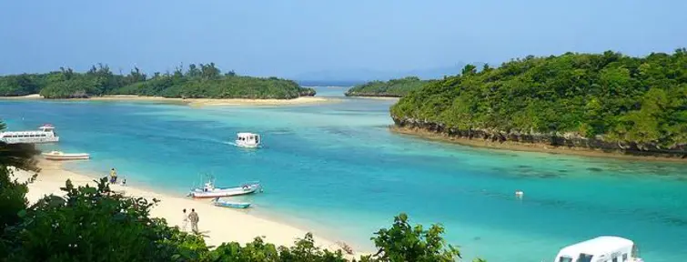 Kabira Bay on Ishigaki-jima Island (Okinawa)