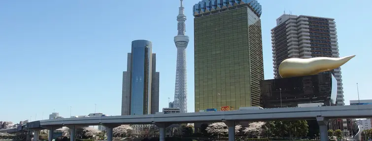 Vue sur la Skytree depuis Asakusa Vue sur la Skytree depuis Asakusa